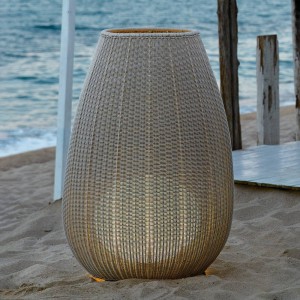 Bover Amphora 02 – terraslamp, licht beige