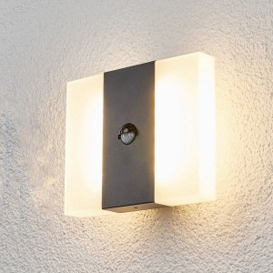 Lindby Kumi – LED-buitenwandlamp