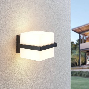 Lindby LED buitenwandlamp Auron, kubusvormig