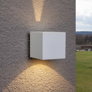 Lucande Witte LED buitenwandlamp Jarno, kubusvorm