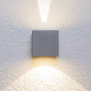 Lucande Zilveren LED buitenwandlamp Jarno, kubusvorm