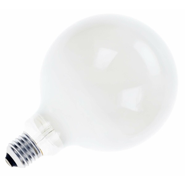 Led filament lampen kan men zien als de moderne duurzame versie van de oude gloeilamp. De zogenaamde filamenten vervangen de traditionele gloeidraad waardoor de lampen vele malen energiezuiniger zijn en veel langer meegaan. Opaal lampen geven een mooi egaal wit licht af. Hierdoor krijg je het gevoel van een mooie witte en lichtgevende bol. Dit past heel mooi in (half) open armaturen of zelfs alleen aan een draad in een lamphouder als decoratief element in een strak modern interieur.