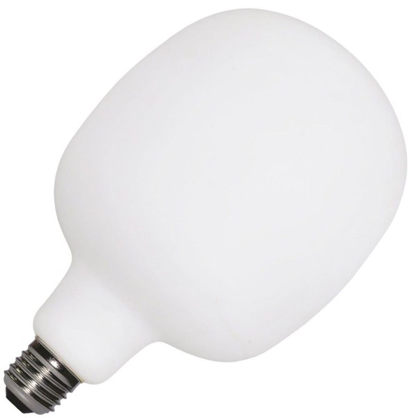 R126 giant lamp uit de nieuwe milky serie van bailey. Dit zijn lampen met 'opaal' melkglas in een bijzondere vorm. De lampen hebben een grote e27 fitting en een led filament van 6 watt. De lampen geven licht dat vergelijkbaar is met een gloeilamp van 54 watt met soortgelijk mat glas.