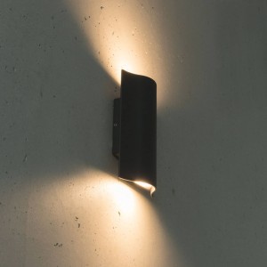 Heitronic Aantrekkelijk ontworpen LED buitenwandlamp Laola