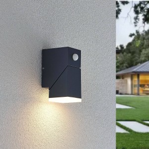 Lindby LED buitenwandlamp Sally, 1-lamps met sensor