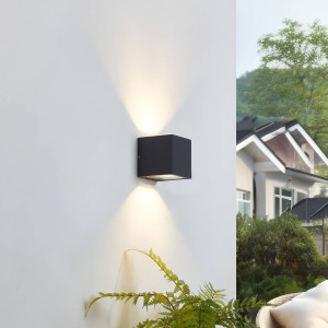 Lucande Helder verlichte buitenwandlamp Merjem