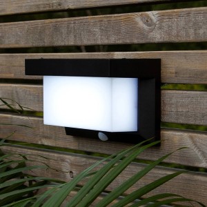 STAR TRADING Valla LED wandlamp op zonne-energie met bewegingsmelder