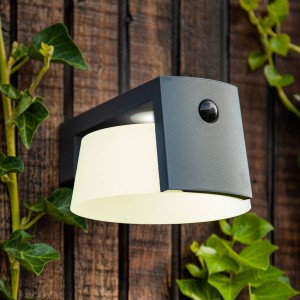 LUTEC LED solar-wandlamp Moon, bewegingssensor, IP44